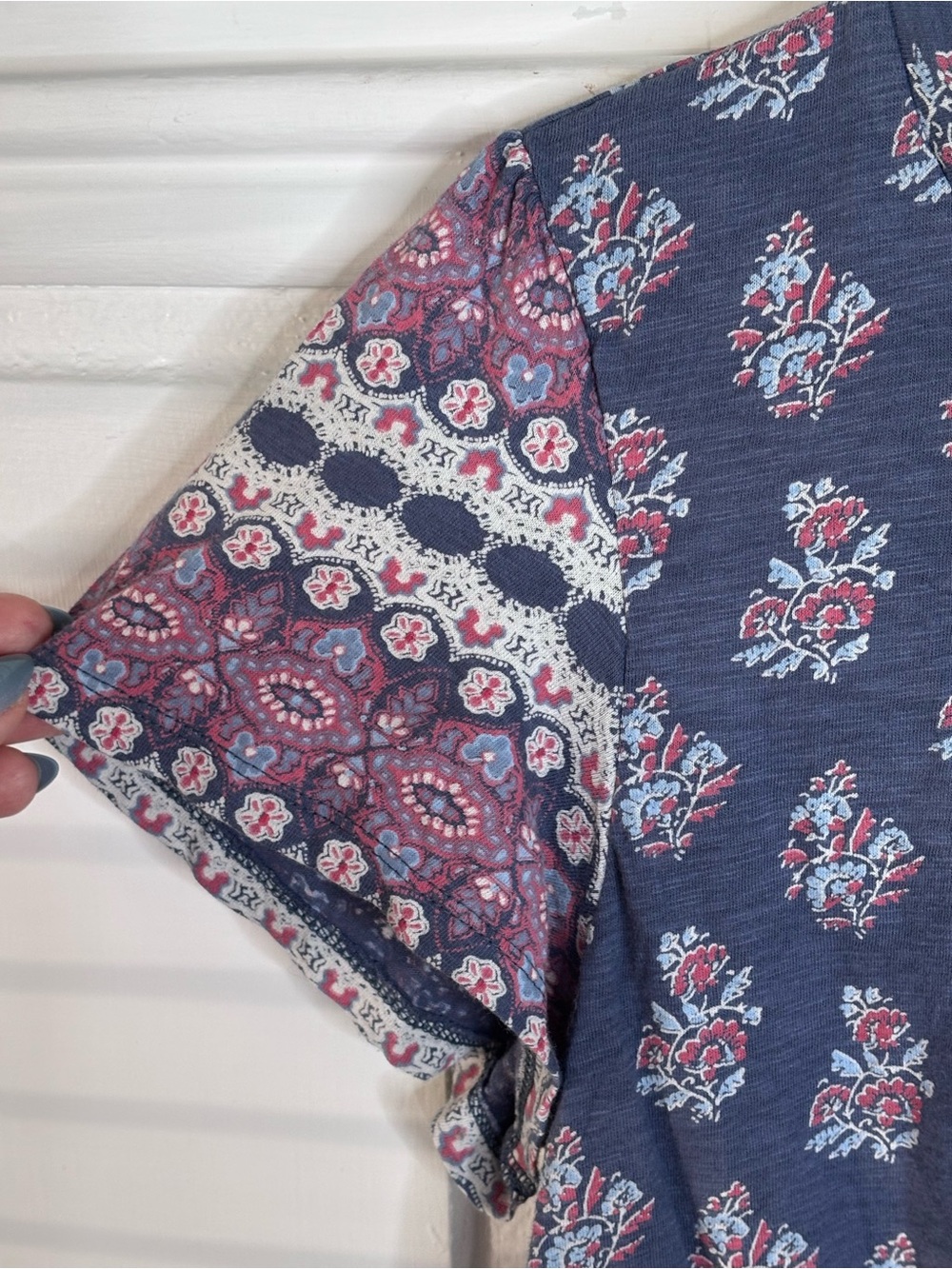 Lucky Brand Navy Floral Short-Sleeve Tee sz S - Picture 3 of 7